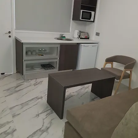 Les Palmiers Petrou * Lárnaca