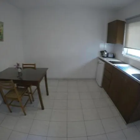 Les Palmiers Petrou Lárnaca