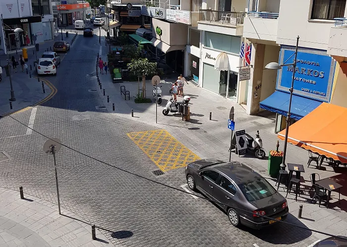 Les Palmiers Petrou Daire