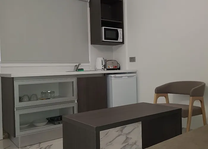 Daire Les Palmiers Petrou